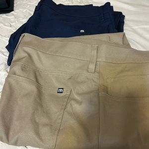 Travis Matthews men’s 5-pocket golf pants.